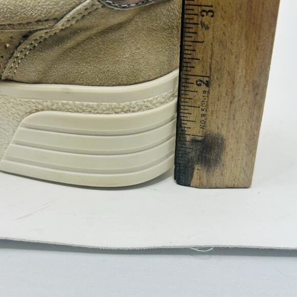 Overland Keri Platform Sneakers Size 39 8.5 Tan Perforated Suede Leather - Picture 15 of 15